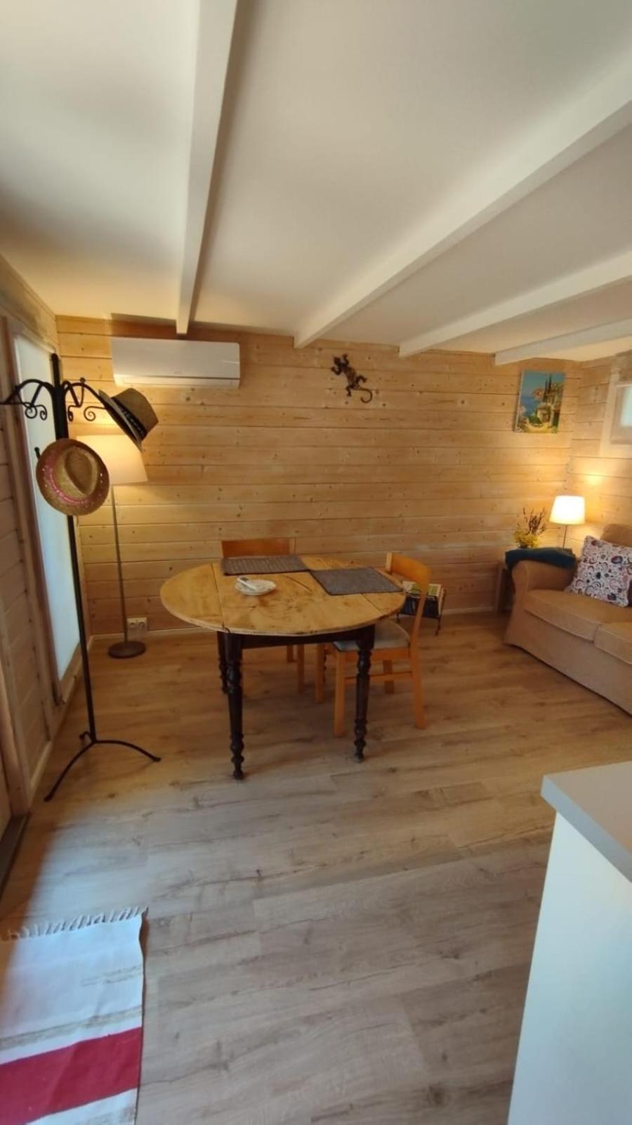Bed and Breakfast La Bergerie Des Colles Entrecasteaux Zewnętrze zdjęcie